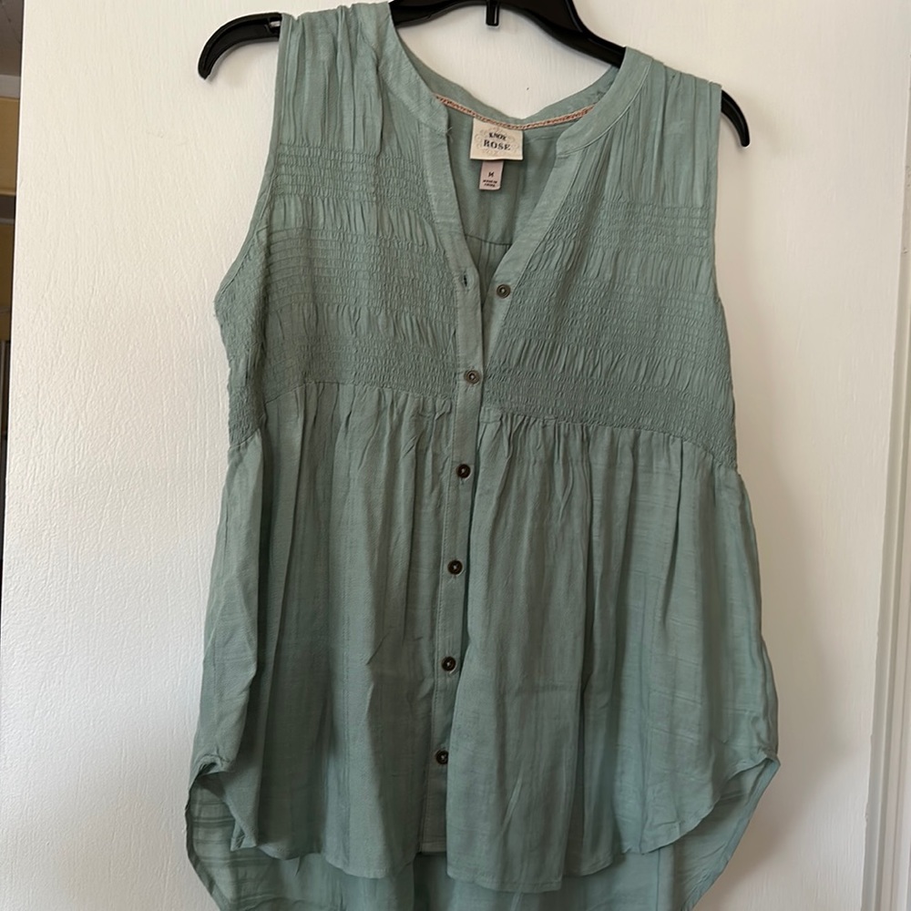 Sleeveless top